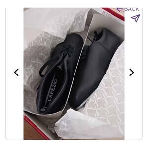 Women/ teen fluid tap shoe  size 5